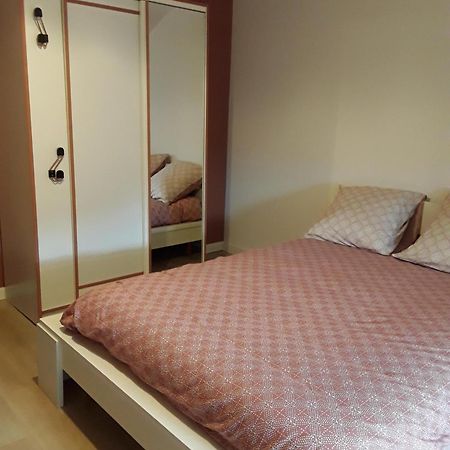 Gite Le Jaya Saint-Georges-de-Luzencon Ngoại thất bức ảnh