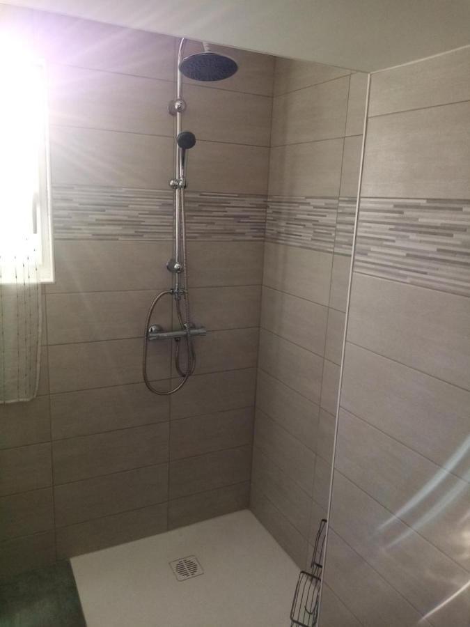 Gite Le Jaya Saint-Georges-de-Luzencon Ngoại thất bức ảnh